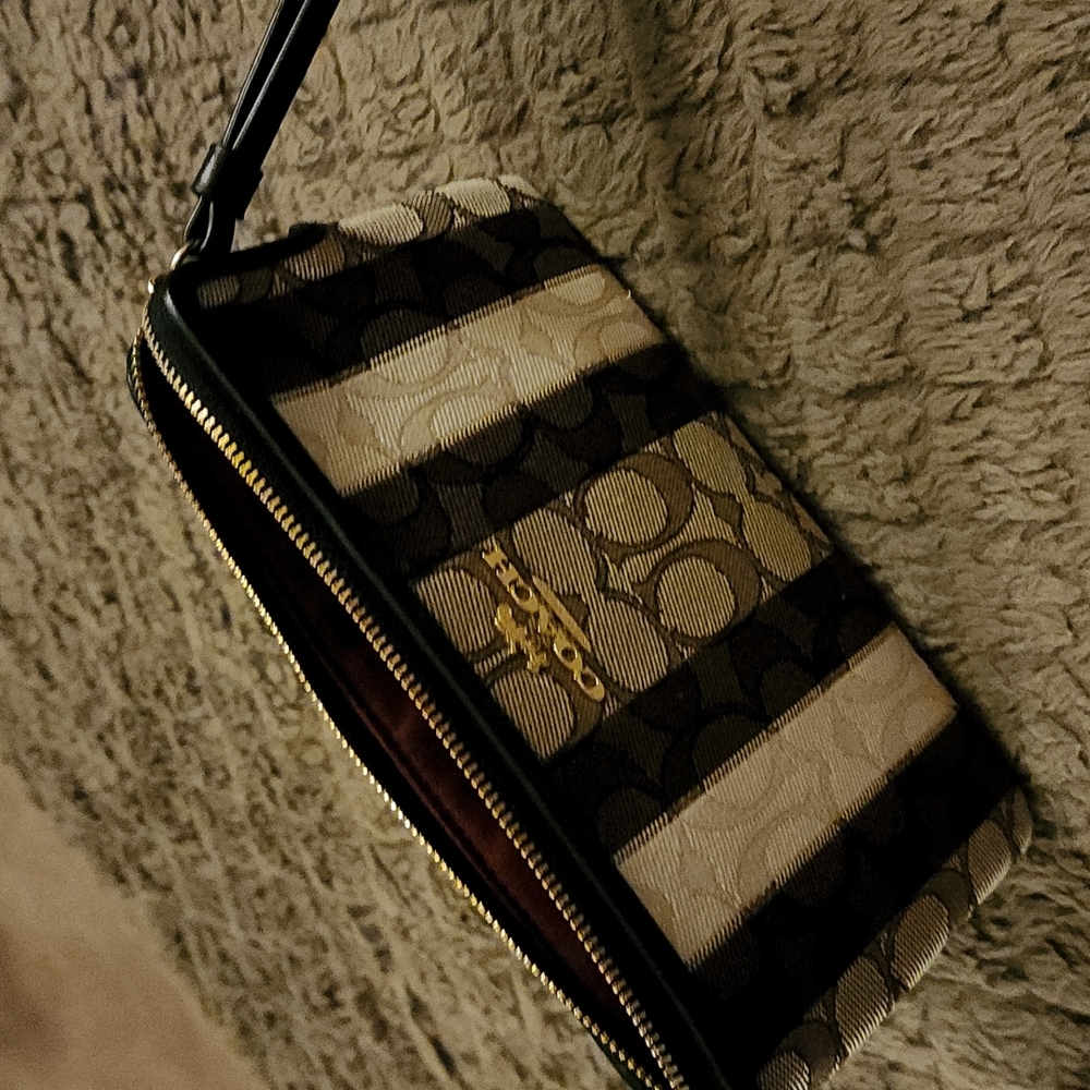 Wristlet